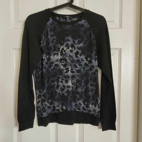 Silk Babaton Aritzia Animal Cheetah Leopard Long Sleeve Tee Sweater - Picture 2 of 5